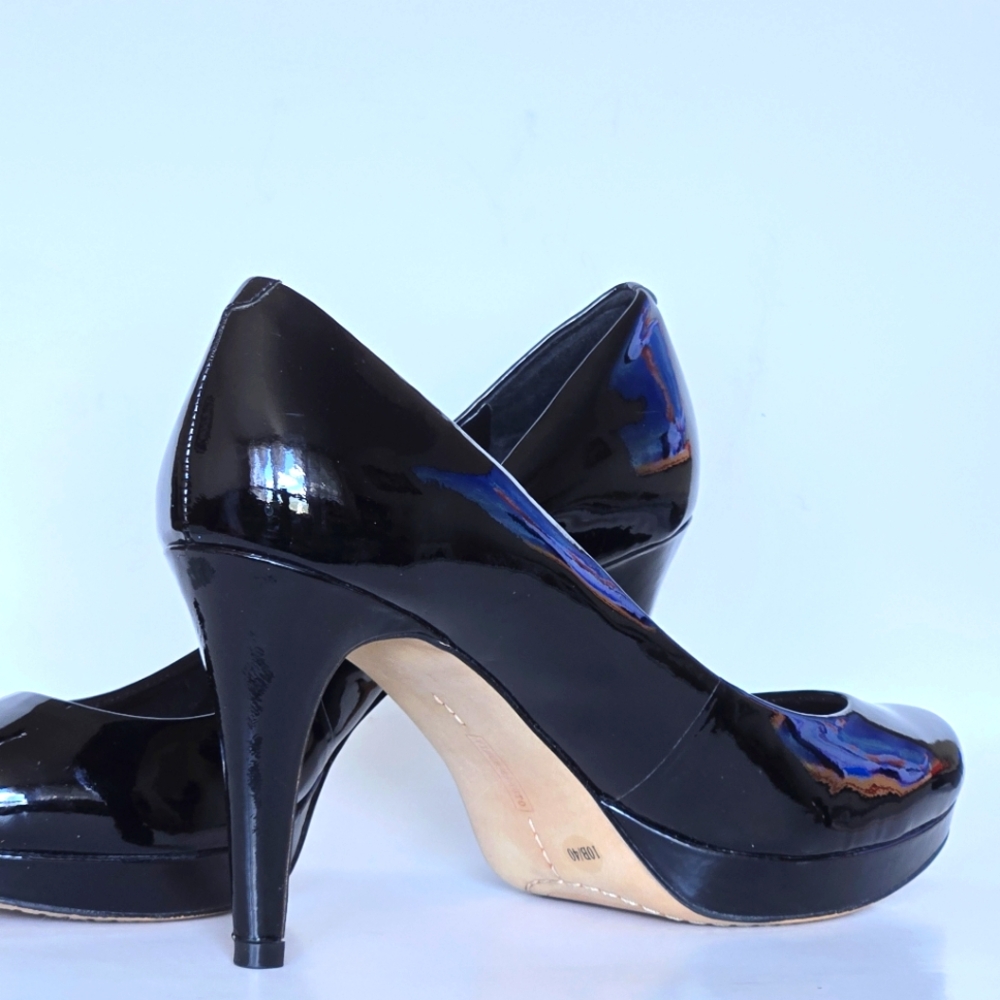 Vince Camuto black patent pumps size 10B - Picture 5 of 7